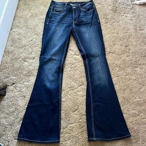 Women’s BNWOT KanCan Estilo flare jeans size 9/28